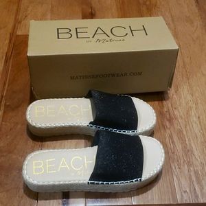 New in box Matisse sandals